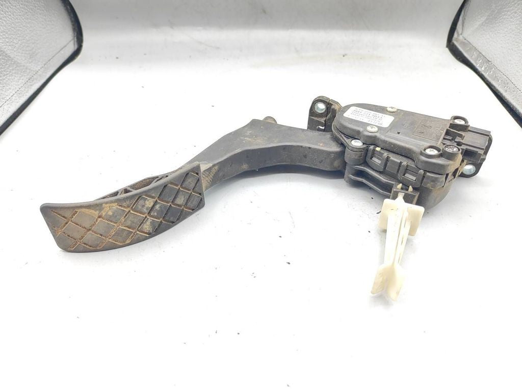 Volkswagen Golf IV 2001 accelerator throttle pedal 6Q1721503L 