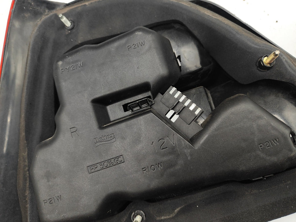 Rover 25 200 RF Hatchback 2/3D LHD Rear Right side taillight light