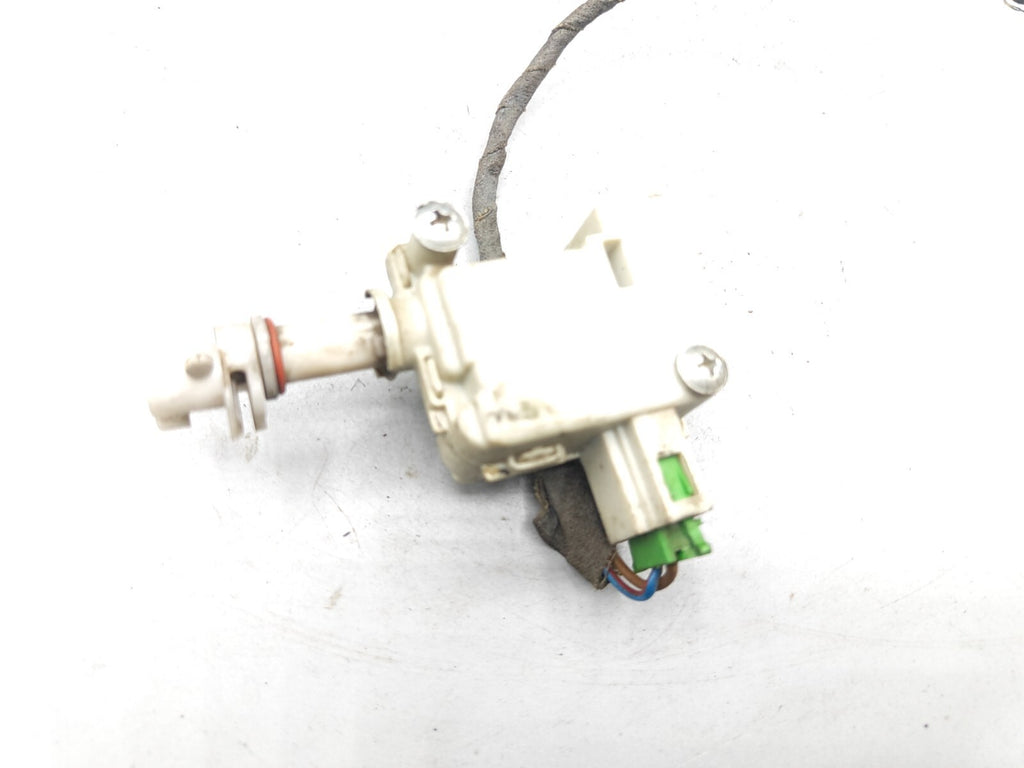 Volkswagen Passat B5 1999 Fuel Tank Cap Lock Motor 3B0959782