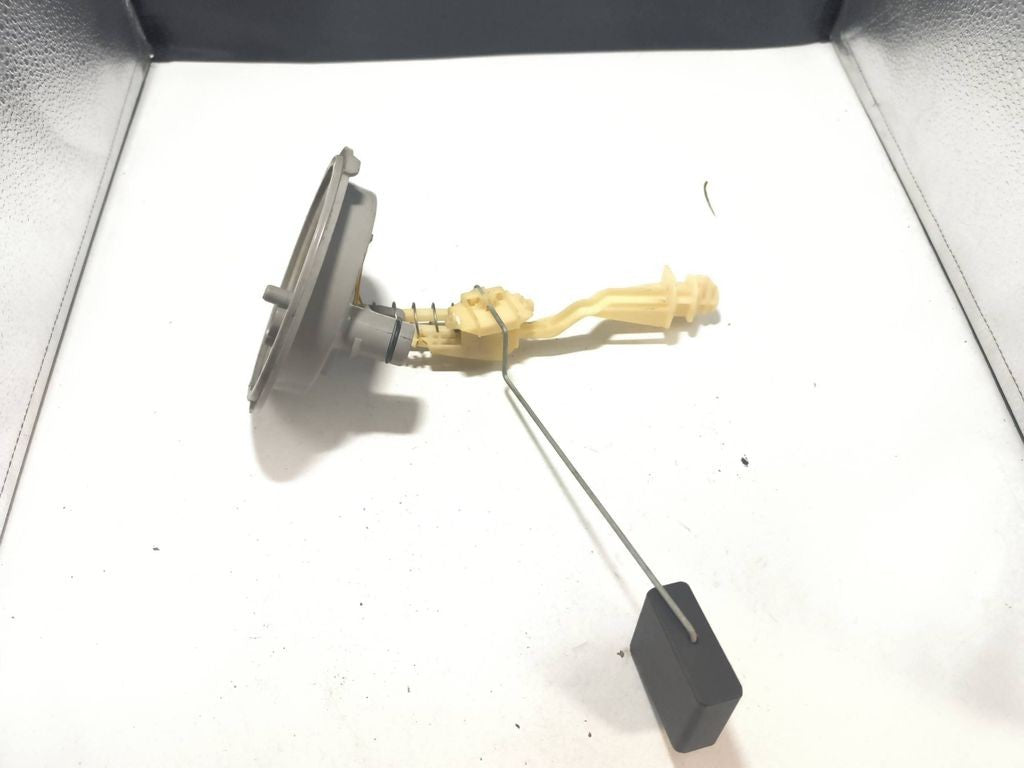 BMW 7 E65 E66 2002 Fuel level sensor 6756258 