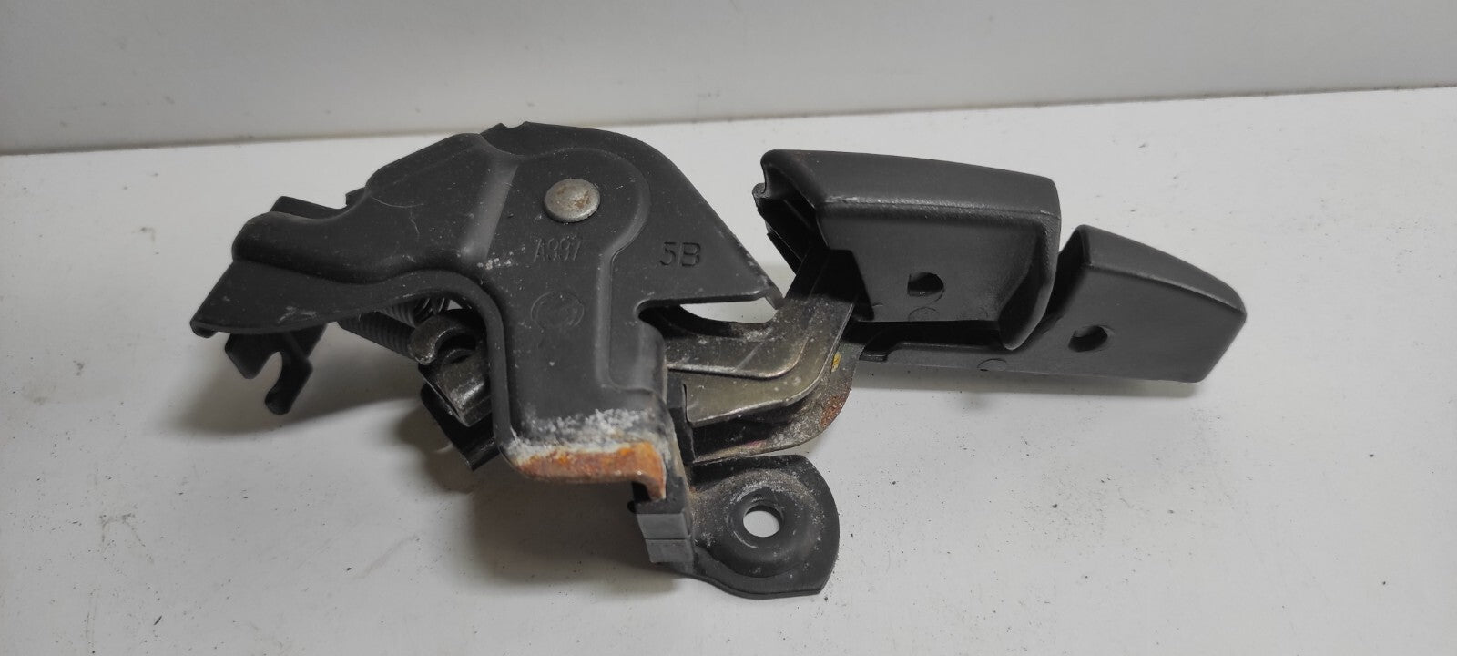 Alfa Romeo 156 2.4JTD 2004 LHD Trunk/ Boot/ Fuel Cap Release Handle