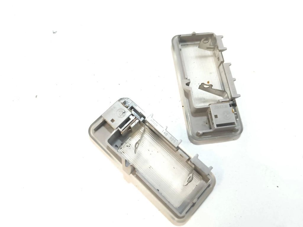 BMW 3 E46 2000 front seat reading dome sun visor light 140930 