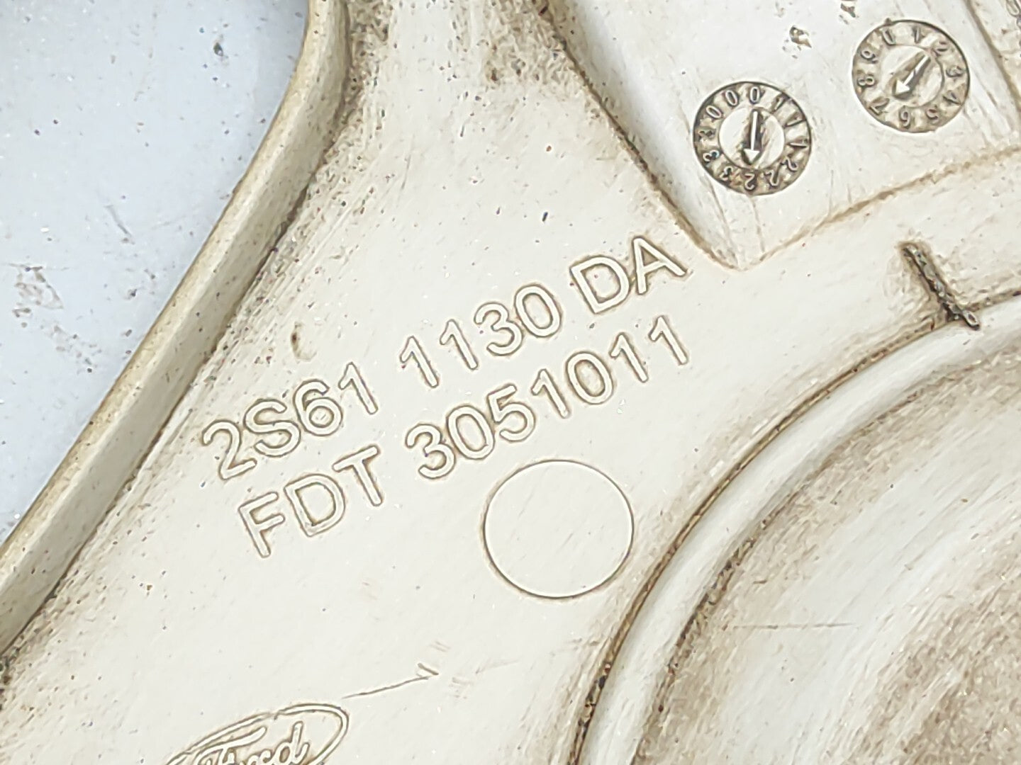 Ford Fiesta MK6 Petrol 2004 R14 Center Wheel Cap Cover 2S611130DA