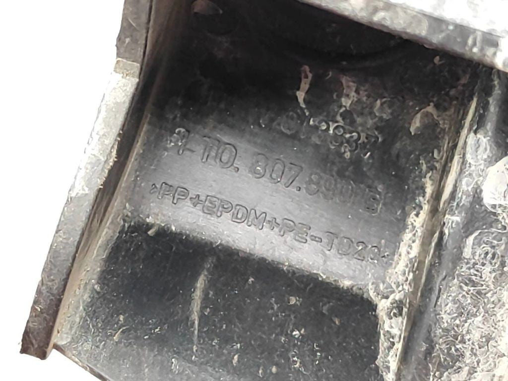 Volkswagen Caddy 2008 front right bumper mounting bracket 1T0807890B