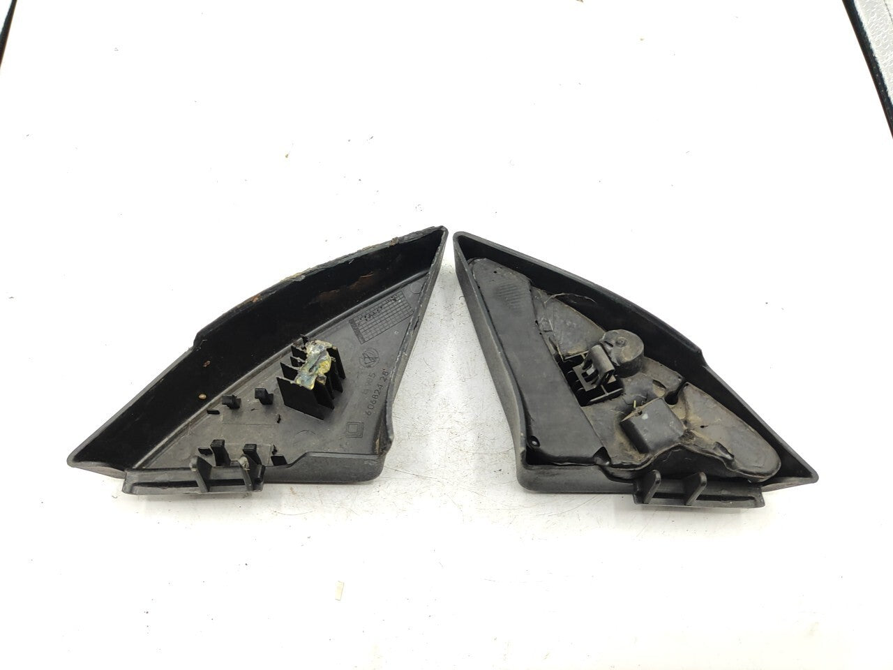 Alfa Romeo GT 1.9JTD 110kW 2008 Front Right Left Mirror Cover Trim 60682427