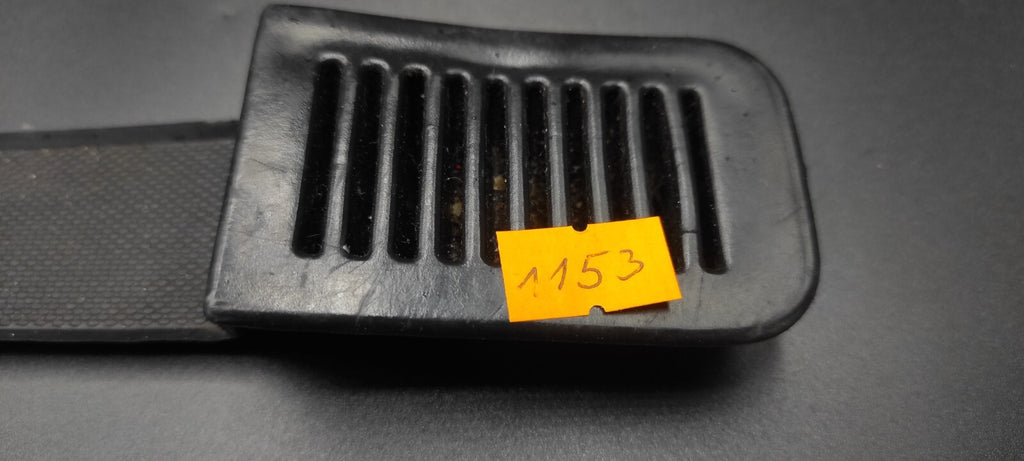 Alfa Romeo 156 2002 Center Console Middle Rubber Insert Mat 15602882904