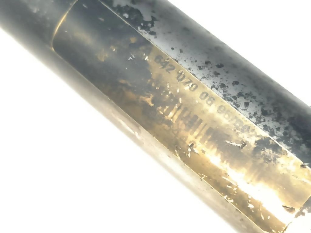 Mercedes-Benz E W211 2005 Diesel V6 Right fuel rail line pipe A6420700695 