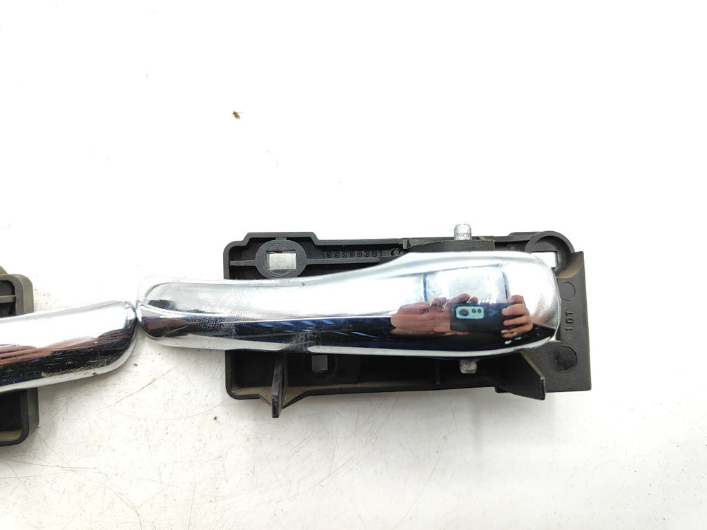 Alfa Romeo GT 2005 Front Door Opening Inner Handle 46736147 46736145