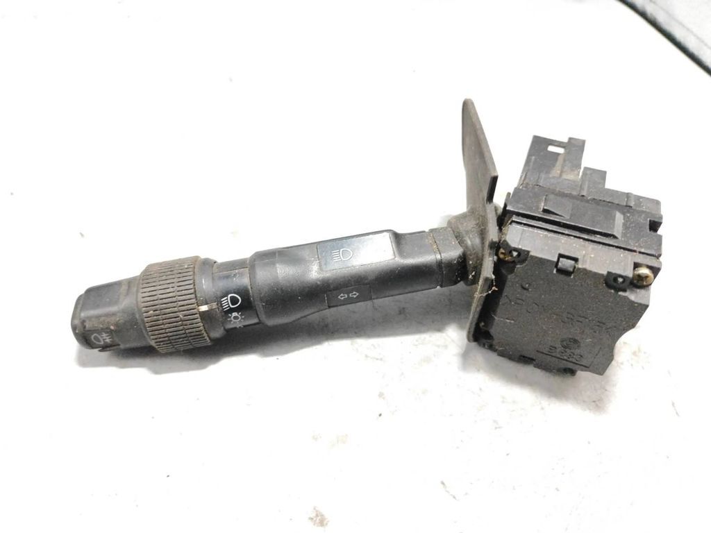 Alfa Romeo 155 1.8i 103kW 1994 Turn signal indicator stalk 