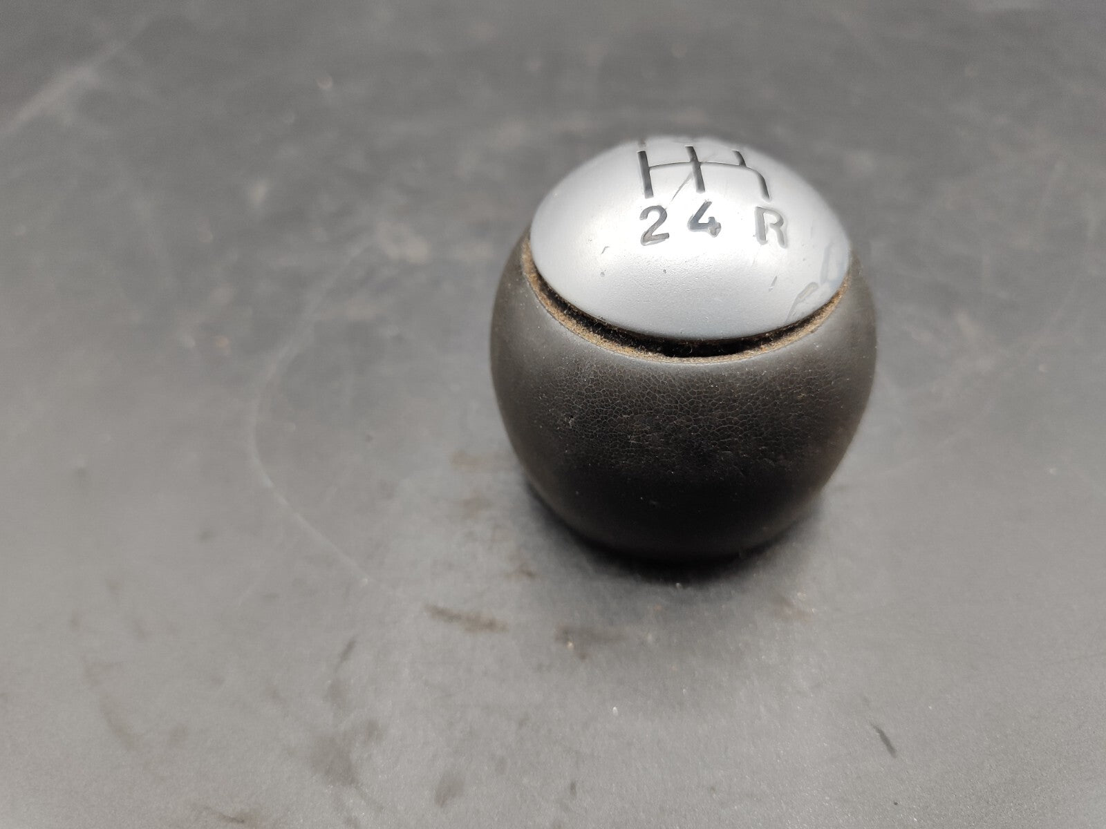 Alfa Romeo 147 1.9JTD 2005 Manual 5 Speed Metal Shift Knob Top Part