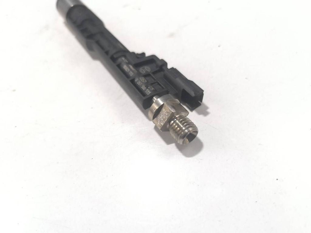 BMW M4 F82 F83 2017 Petrol fuel injector 0261500533 