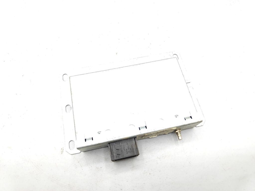 BMW 5 E39 1997 Aerial antenna amplifier 8385141 