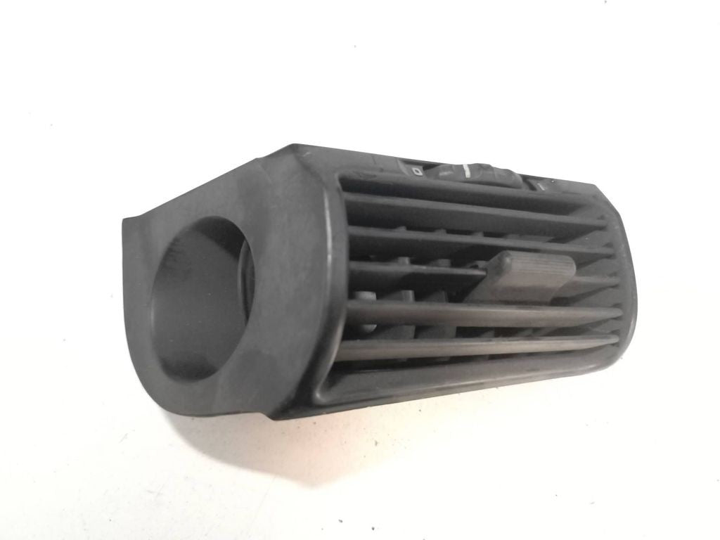 BMW 5 E34 1994 dashboard side air vent grill trim 1384087 
