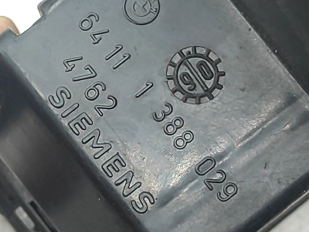 BMW 7 Series E32 1990 Climate control unit module switch 64111388029 