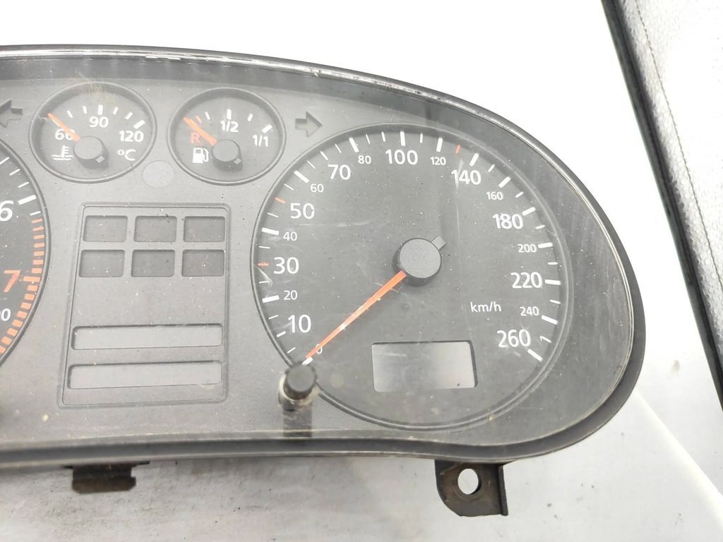 Audi A3 S3 8L 2000 Petrol LHD speedometer instrument cluster 8L0919860E 