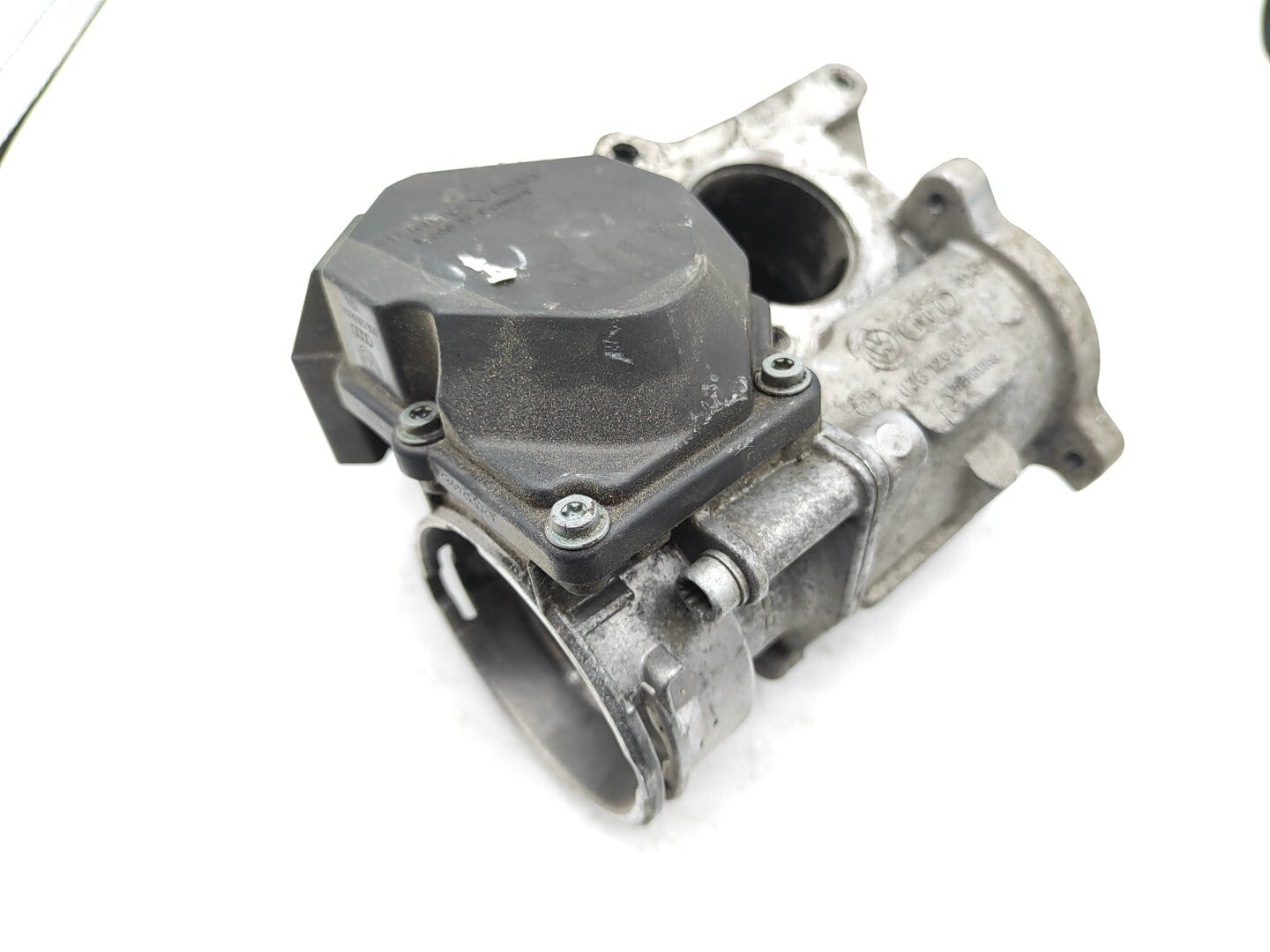 Volkswagen Passat B6 2.0TDI 2007 EGR Valve 03G129637A 03G128063A