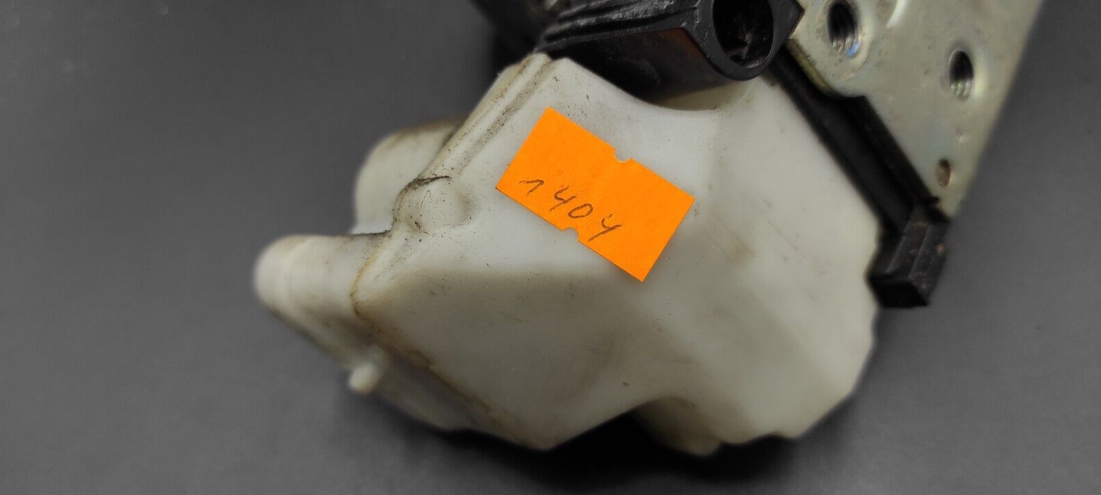 Alfa Romeo GT 2.0JTS 122kW 2004 LHD Front Right Door Lock B792