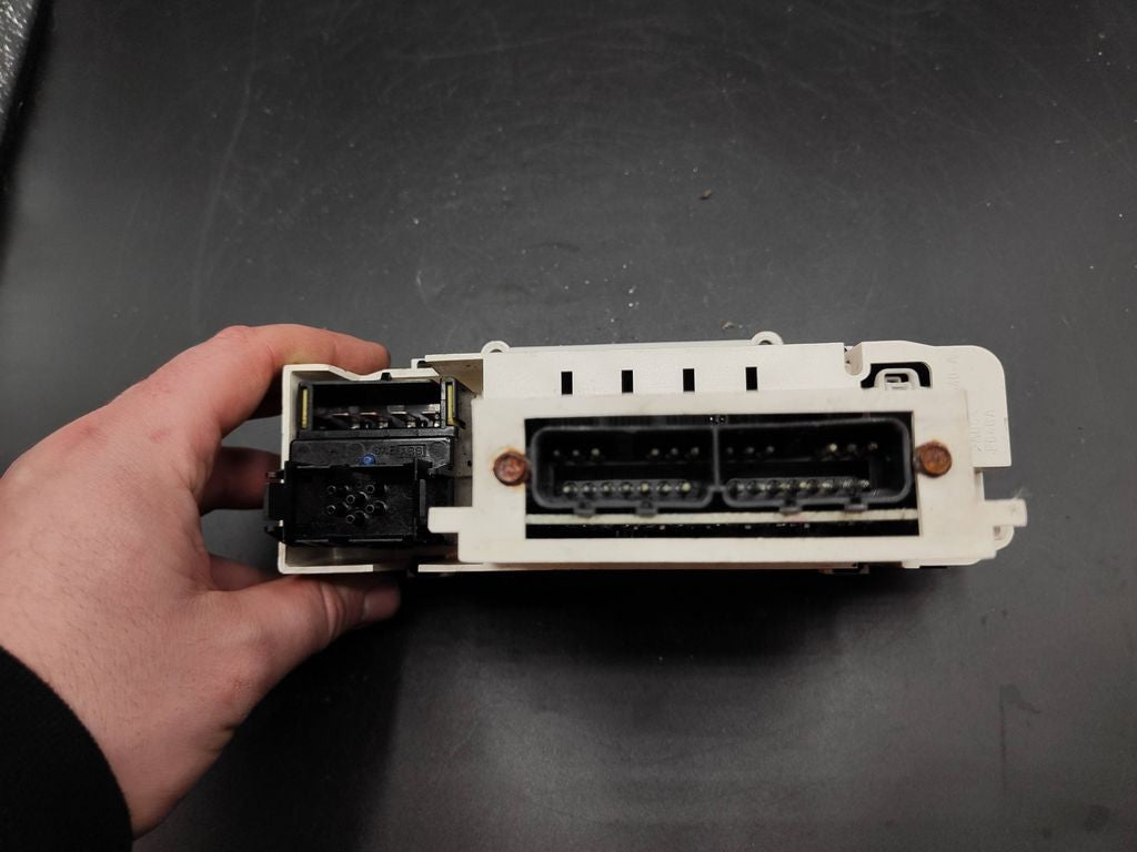 Ford Mondeo MK II Climate control unit module F7RF19D840A 