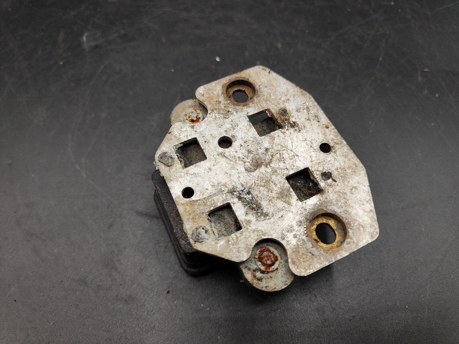 Alfa Romeo 156 2.4JTD 110kW Diesel 2001 Yaw Rate ESP Sensor 46831064 0265005277