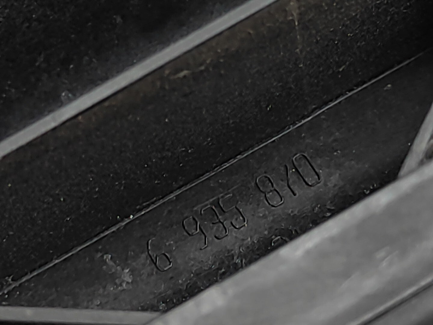 BMW 5 Series E61 530D 170kW 2007 Microfilter housing bracket 6935870