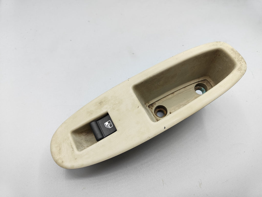 Alfa Romeo 159 1.9JTD 2006 Rear Left Electric Window Switch Yellow 156055038