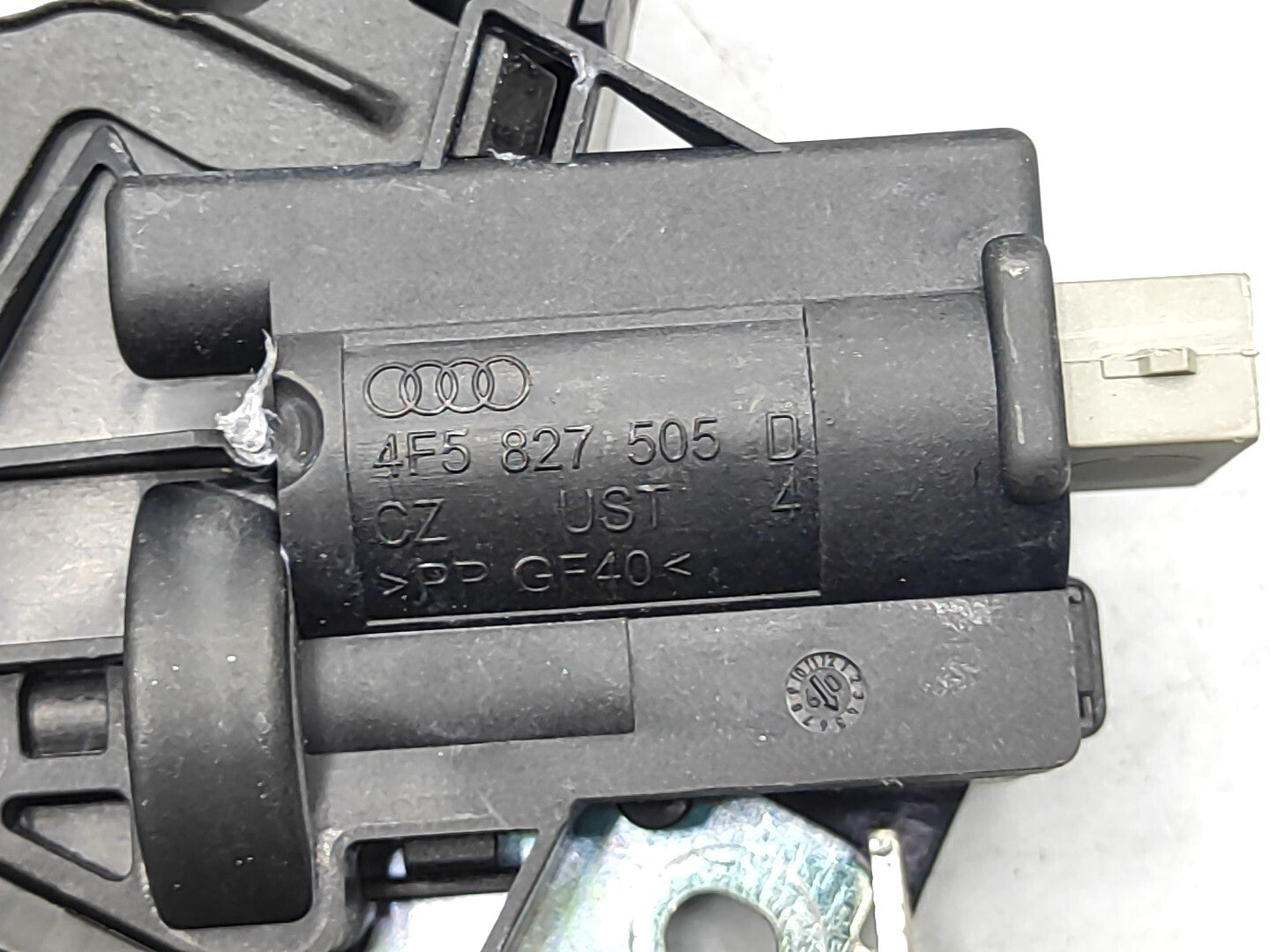 Audi A5 8T 3.0TDI Diesel 2008 Rear Boot Tailgate Lock 4F5827505D