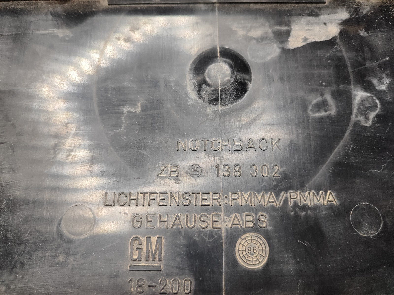 Opel Ascona C 1987 Rear Tailgate Trunk Boot Blenda Number Plate Bar ZB138302