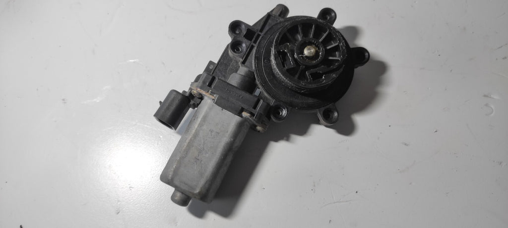 Alfa Romeo 156 2.4JTD 2002 Front Left Door Window Regulator Motor D233506 071204