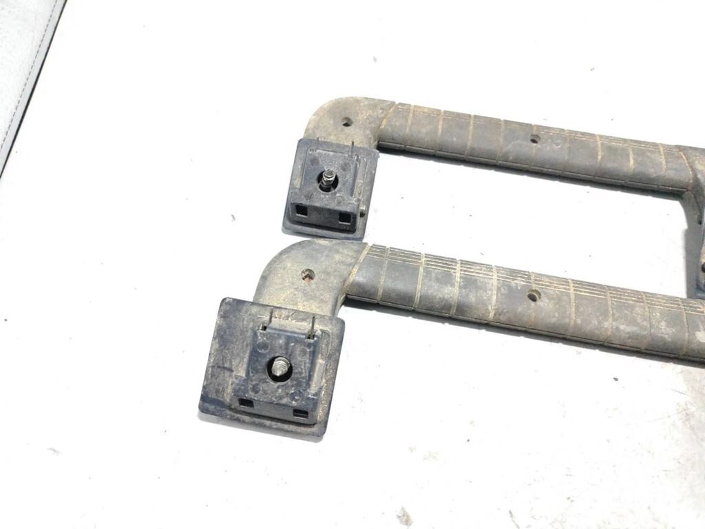 Alfa Romeo 155 1.8i 103kW 1994 Rear interior roof grab handle 