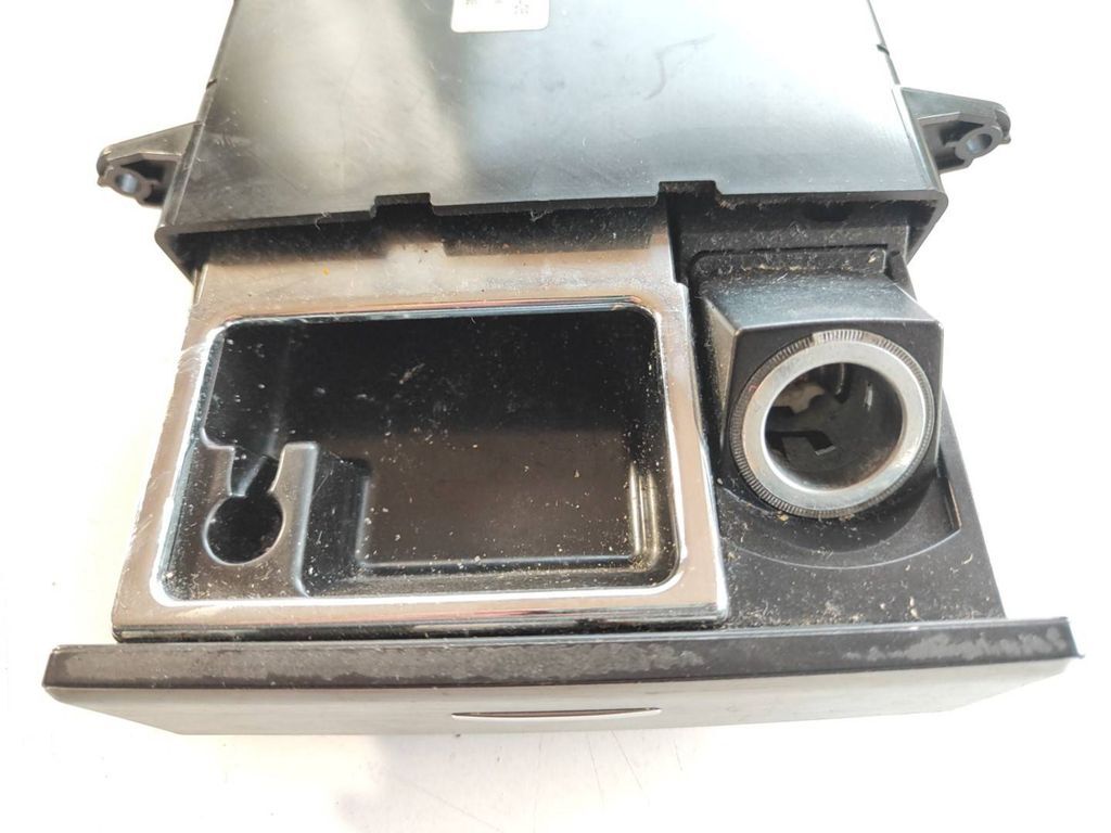 BMW 5 E60 E61 2009 ashtray insert 6976376 