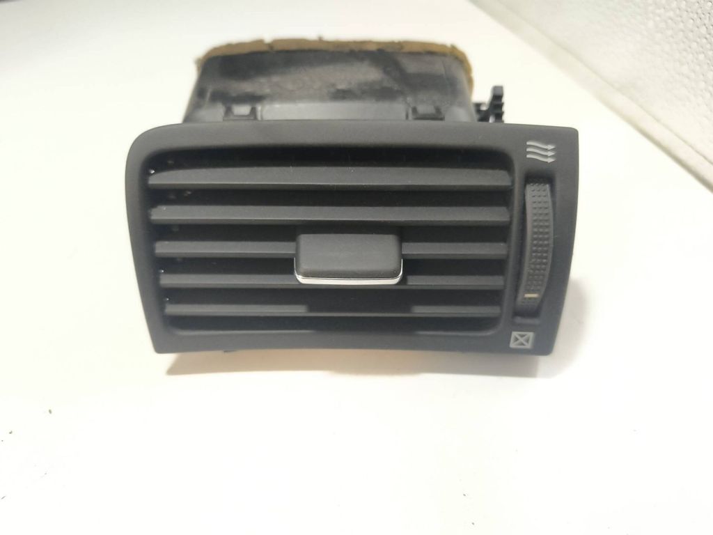 Toyota Avensis T250 2006 Right dashboard side air vent grill trim 8518 