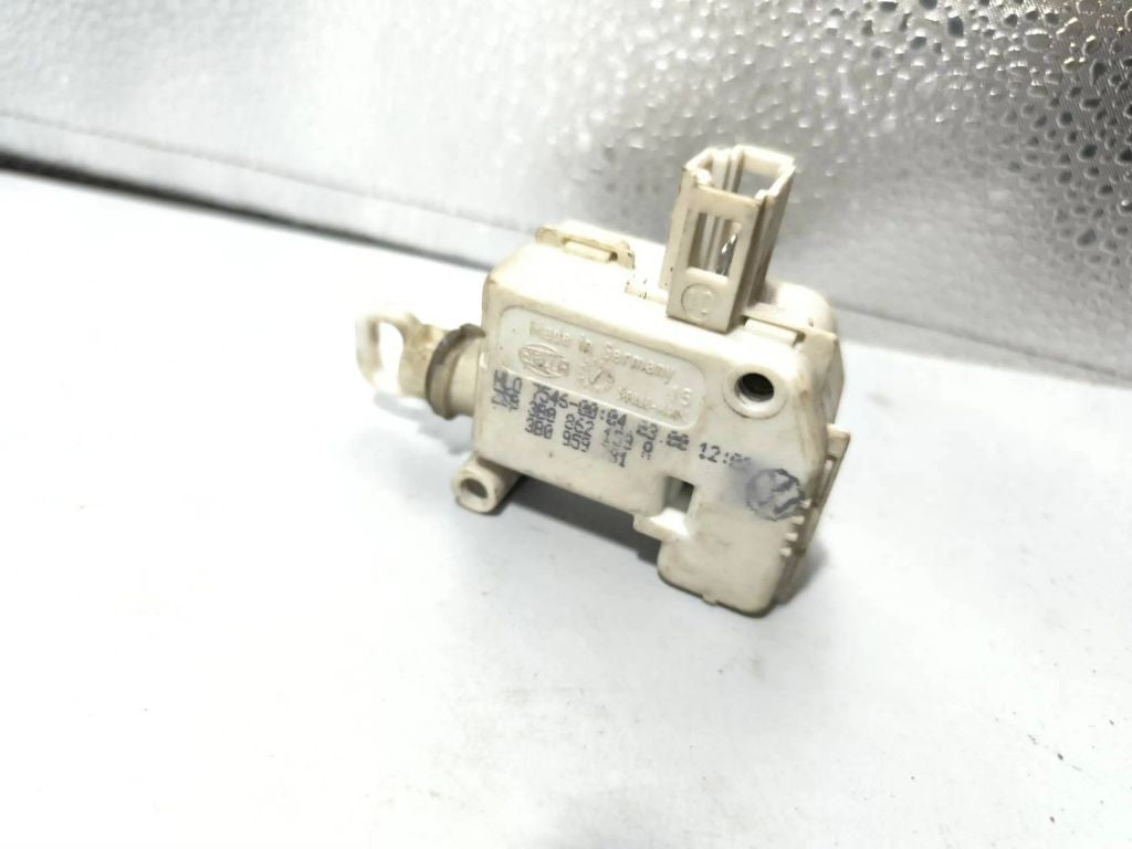 Audi A6 S6 C5 4B 1997 Tailgate boot lock latch motor 3B0862159A 