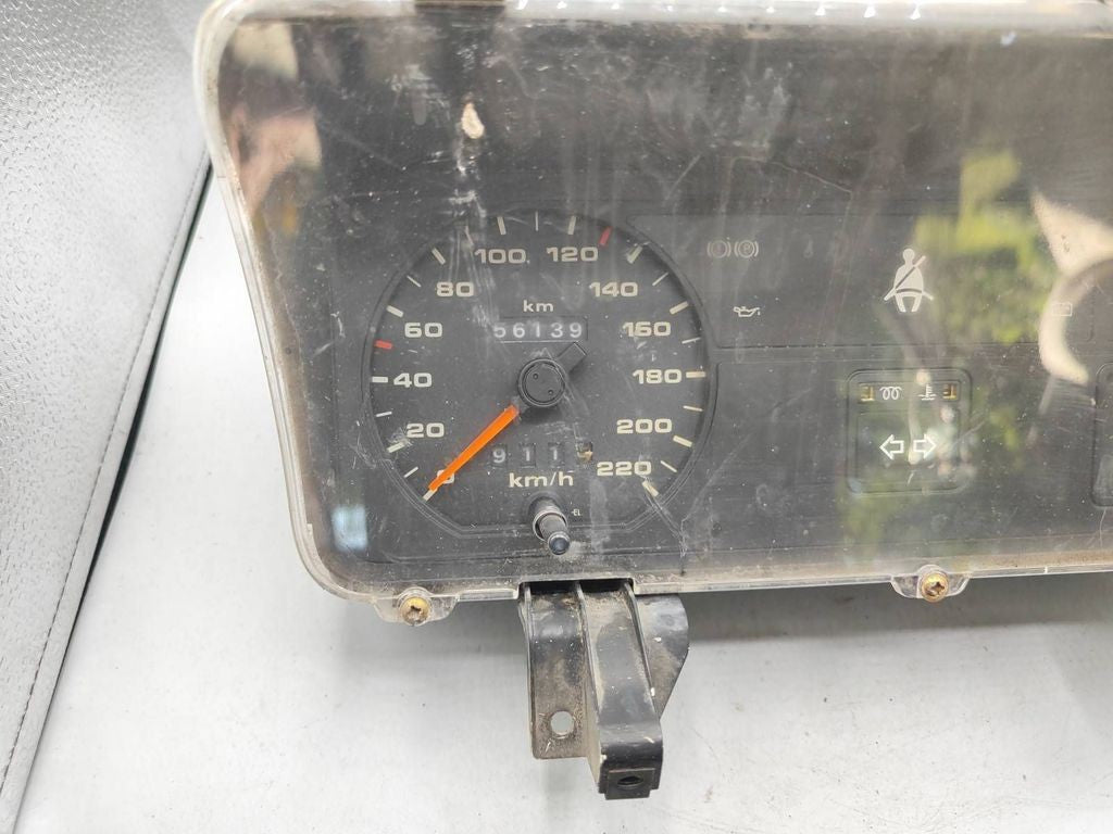 83BB10848EB Ford Sierra 1992 speedometer instrument cluster 