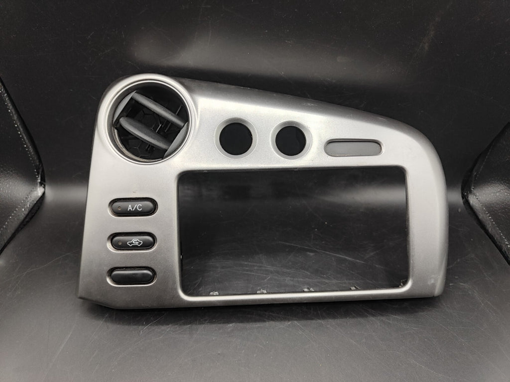 Pontiac Vibe 2004 LHD Dashboard Radio Surround Trim A/C Switch Air Vent Grill