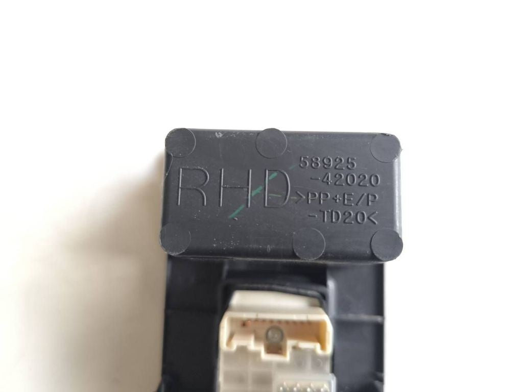 Toyota RAV 4 (XA30) 2008 Wing mirror switch 5892542020 