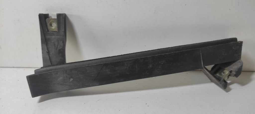 Alfa Romeo 147 1.9JTD 2002 Rear Door Window Guide 46556812