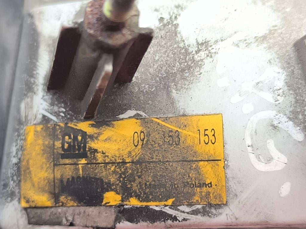 Opel Vectra B Estate 2001 rear left tail light lamp 09153153 