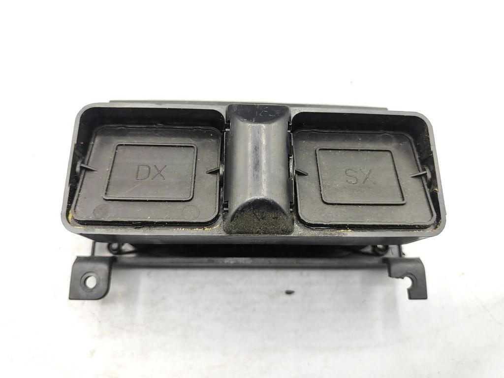 Alfa Romeo 159 2.2JTS 136kW 2006 Rear console air vent grill 939L6376563 