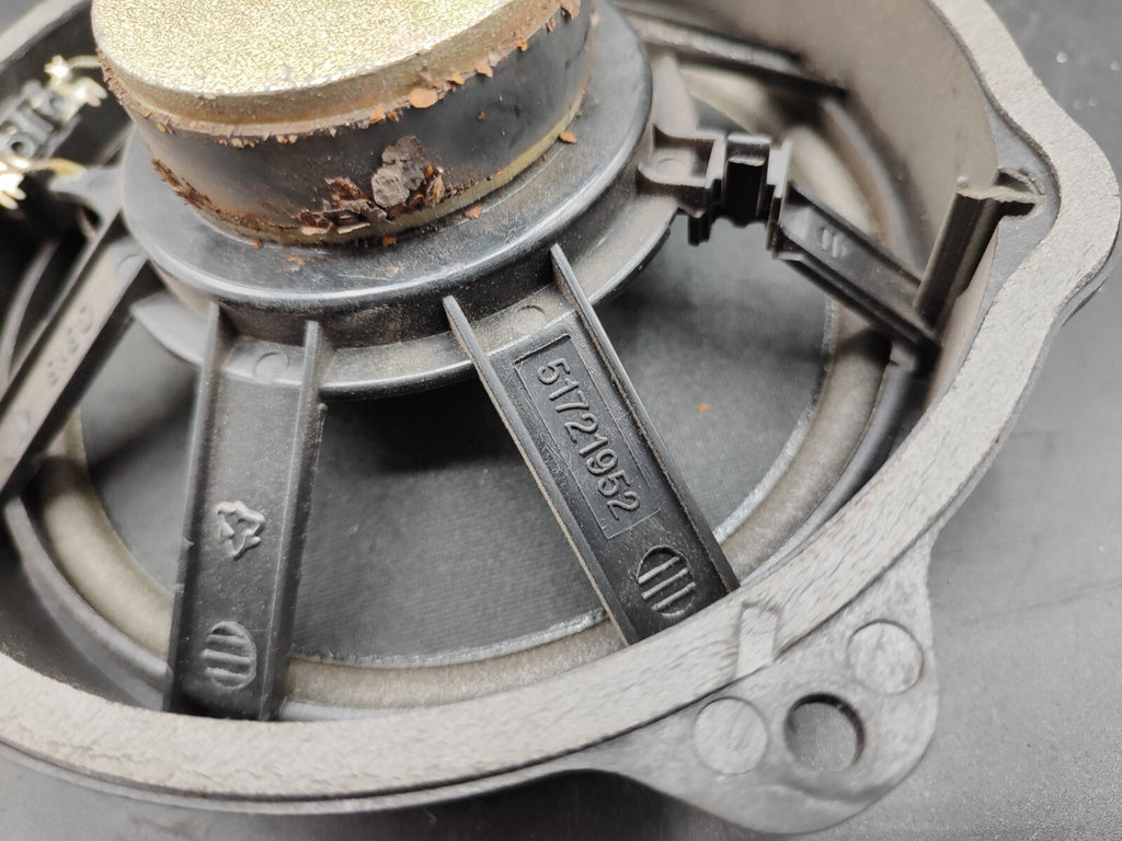 Alfa Romeo 147 1.9JTDm 8V 85kW Diesel 2002 Rear Interior Door Speaker 51721952