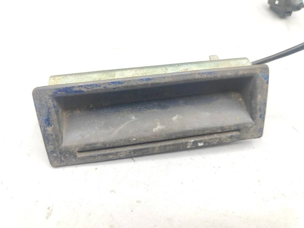 Volkswagen Bora 2001 Rear Tailgate trunk boot exterior handle 1J0827566B 