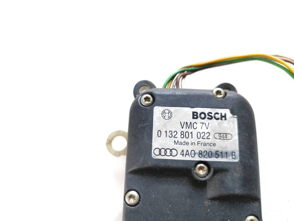 Audi A6 S6 C4 4A Petrol 1995 Air heater flap actuator motor 4A0820511B 
