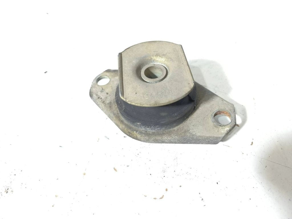 Alfa Romeo 155 1.8 Twin Spark 140HP 1994 Petrol Engine mount bracket 