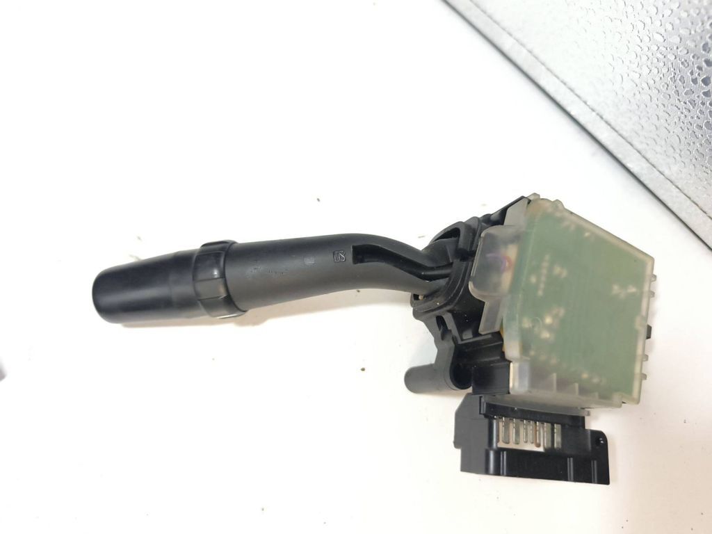 Toyota Avensis T250 2006 Wiper control switch stalk 173821 