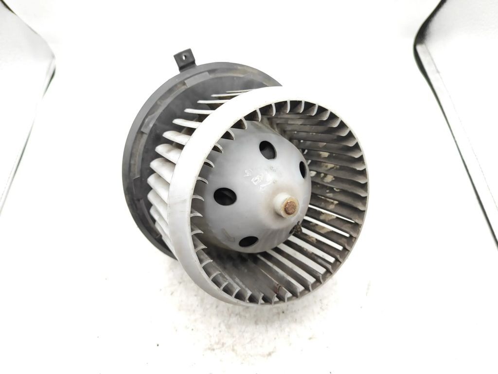 Alfa Romeo 147 1.9JTD 88kW 8V FL 2007 LHD Heater blower fan motor 52488448  