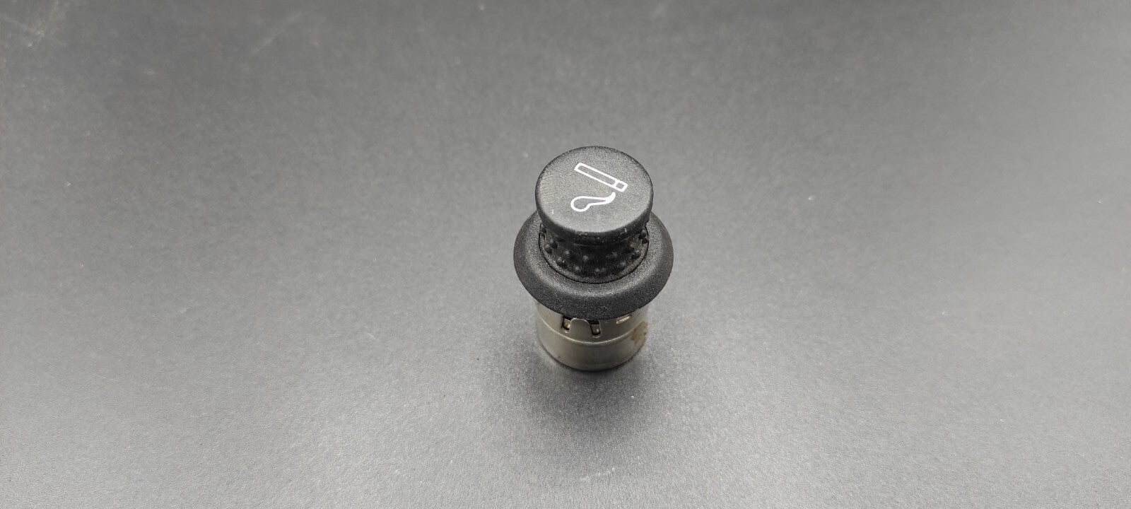 Alfa Romeo 147 2003 LHD Front Dashboard Ashtray Cigarette Lighter 12V