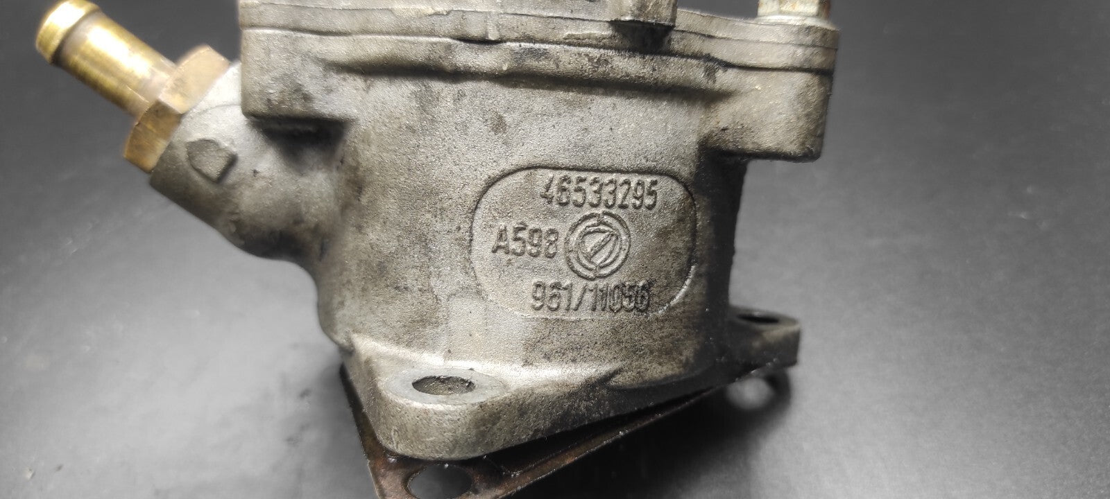 Alfa Romeo 147 1.9JTD 85kW Diesel 2003 Engine Vacuum Valve Pump 46533295