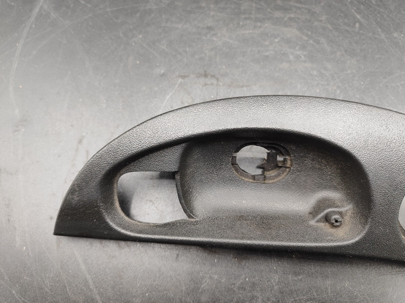 Alfa Romeo 147 1.9JTD 88kW 2004 Front Left Door Interior Handle Trim 735300210