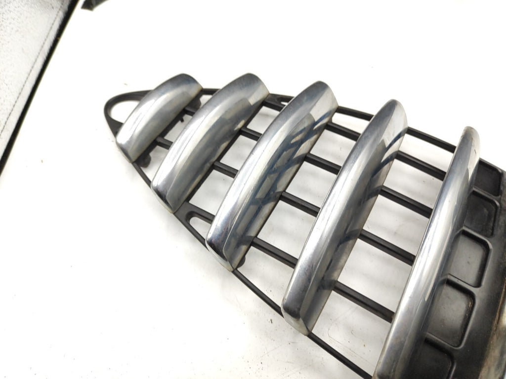 Alfa Romeo 147 2.0TS 110kW 2002 Front Bumper Center Grill Chrome 46556597