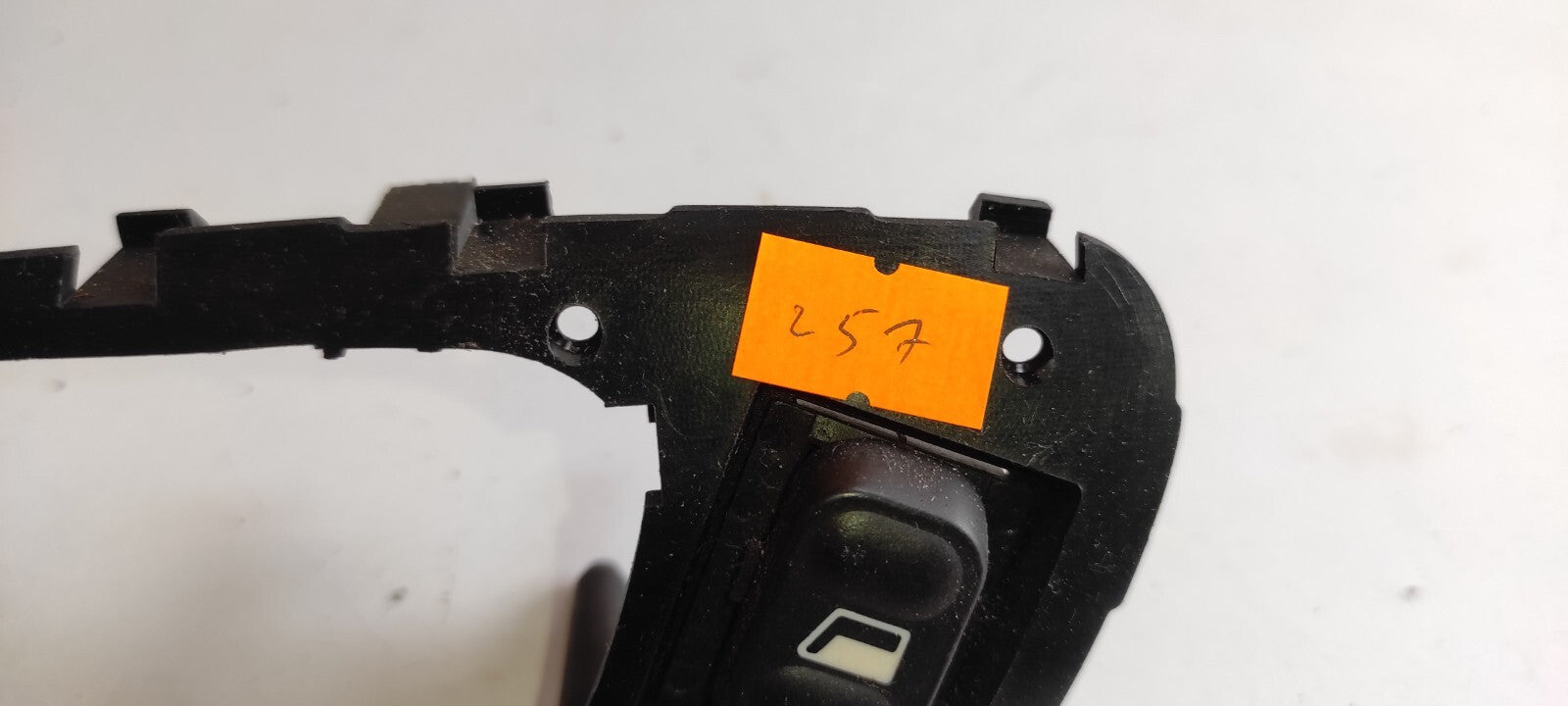 Peugeot 607 3.0i V6 2001 LHD Rear Left Electric Window Switch 9635733680