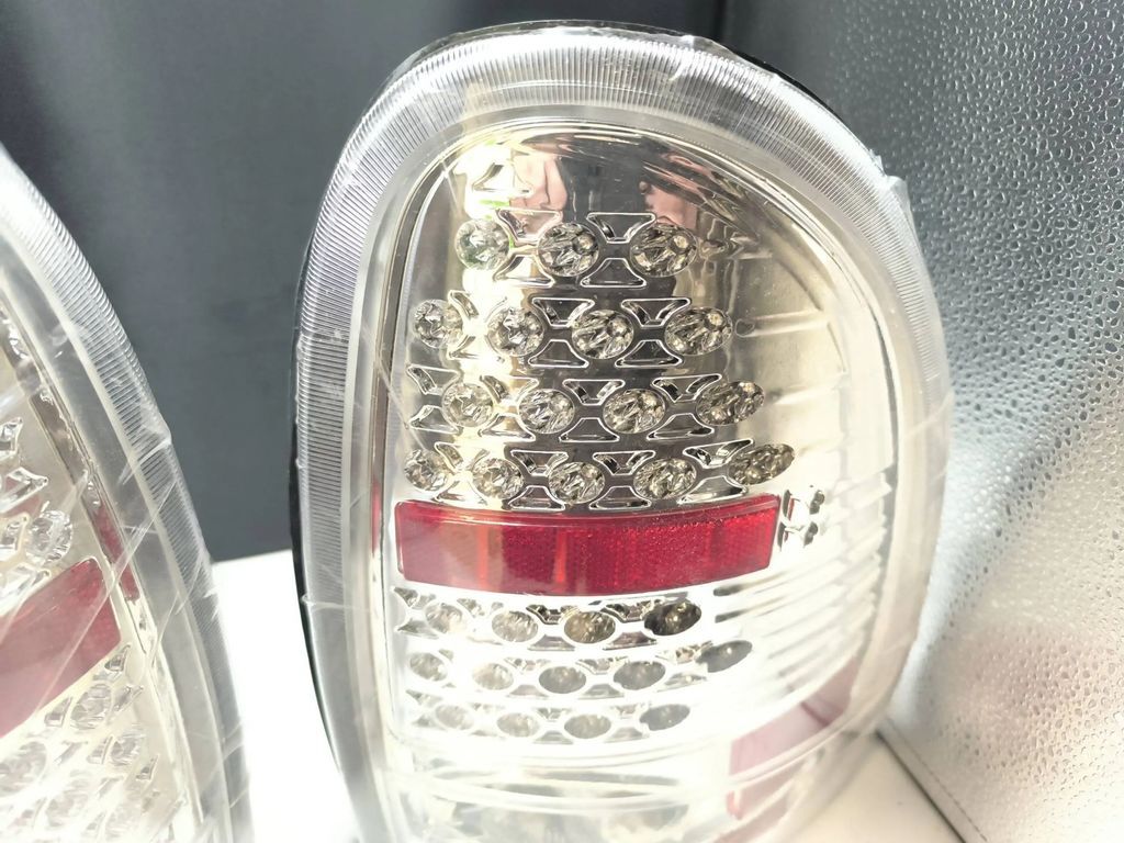 Chrysler Voyager 3.8i 1998 LHD rear tail light lamp set WJ200013 